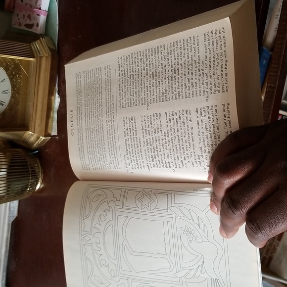 NIV Bible - Picture 8 of 10